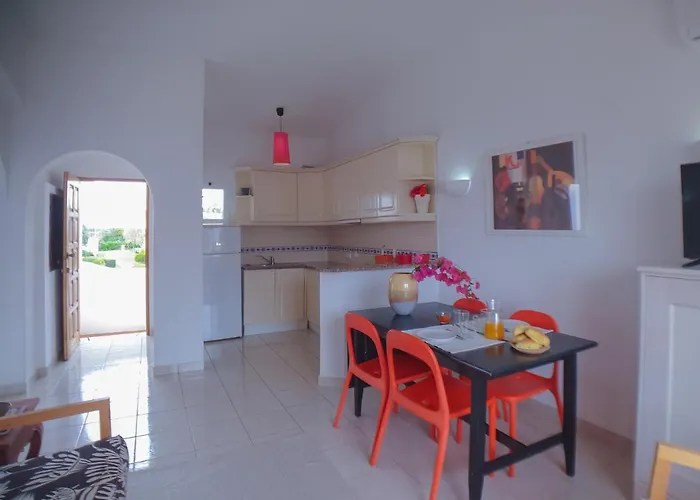 아파트 Typical Tm Flat With A Terrace And Sea View In Vsr